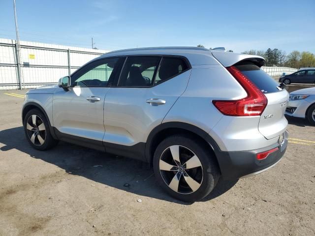 2019 Volvo XC40 T5 Momentum