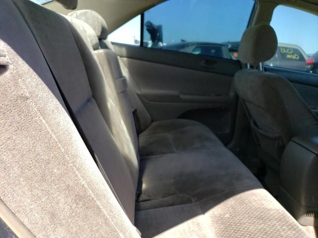 2004 Toyota Camry LE