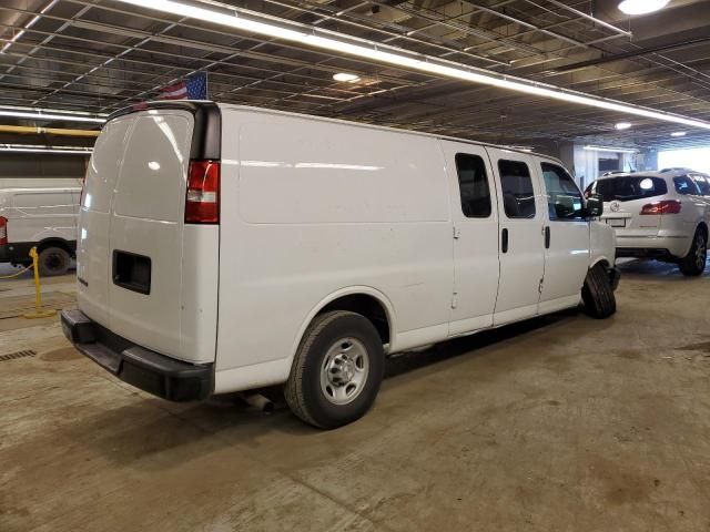 2017 Chevrolet Express G2500