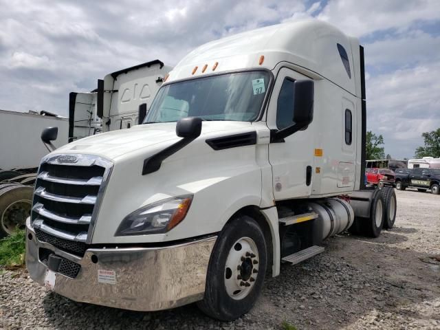 2020 Freightliner Cascadia 126