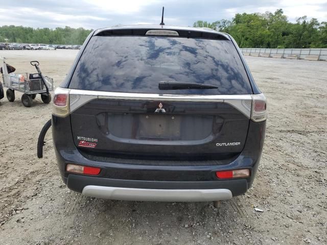 2015 Mitsubishi Outlander SE