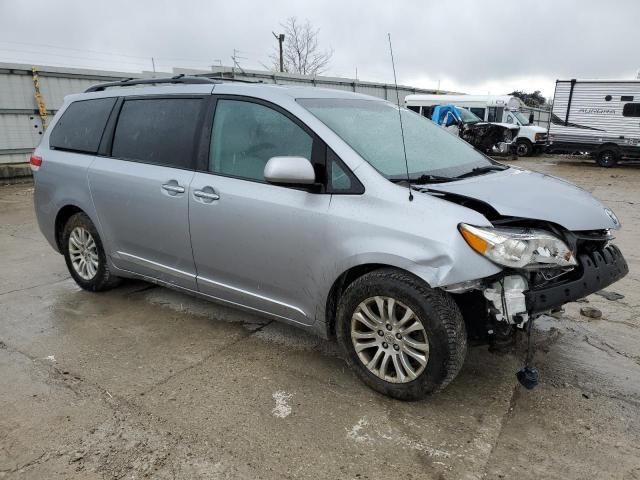 2013 Toyota Sienna XLE