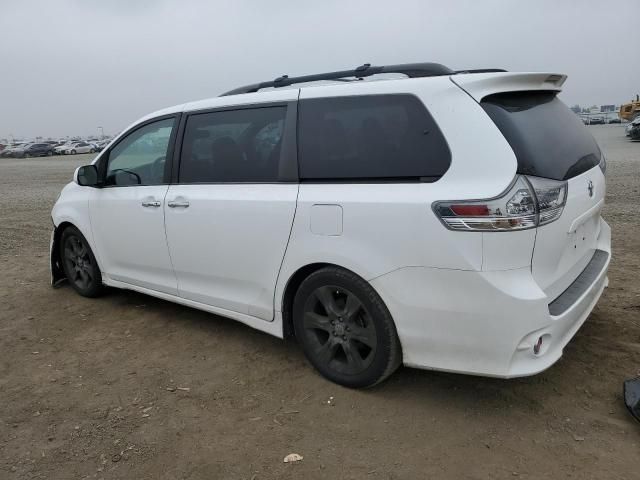 2016 Toyota Sienna SE