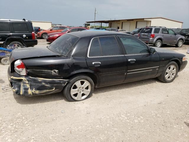 2003 Ford Crown Victoria LX