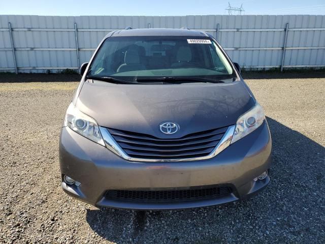 2015 Toyota Sienna LE