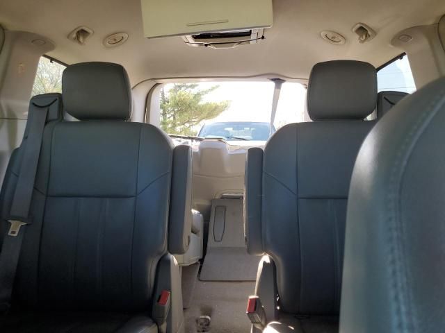 2008 Chrysler Town & Country Touring