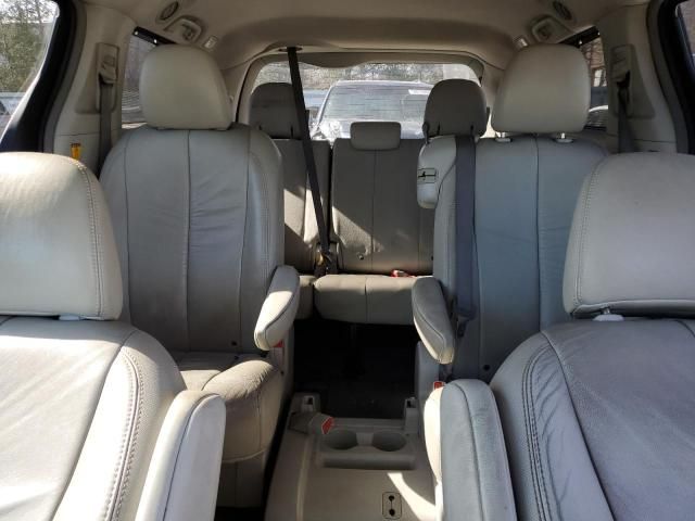 2011 Toyota Sienna XLE