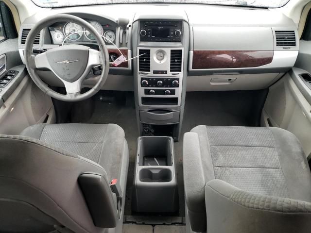 2010 Chrysler Town & Country Touring