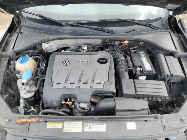 2013 Volkswagen Passat SEL