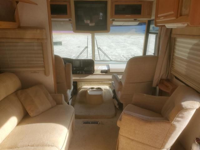 2002 Winnebago 2002 Workhorse Custom Chassis Motorhome Chassis W2