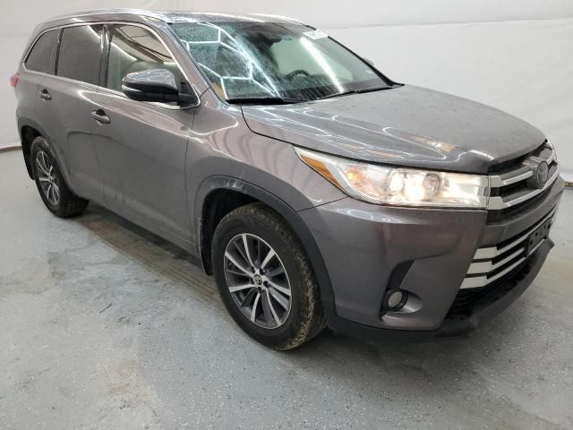 2018 Toyota Highlander SE