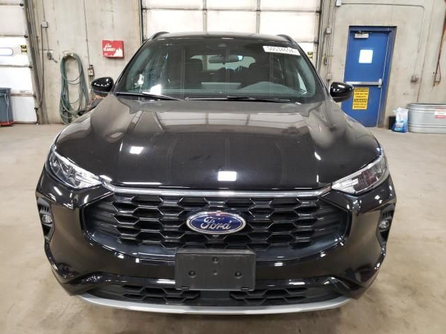 2023 Ford Escape ST Line Plus