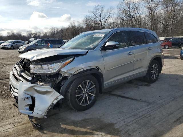 2017 Toyota Highlander SE