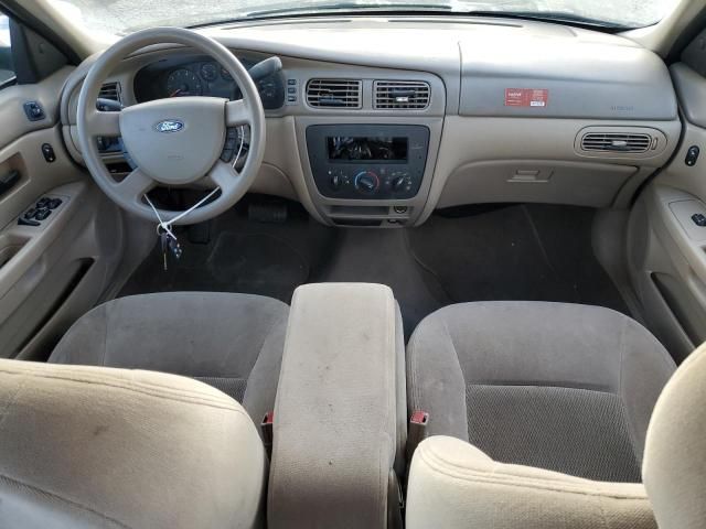 2004 Ford Taurus SE