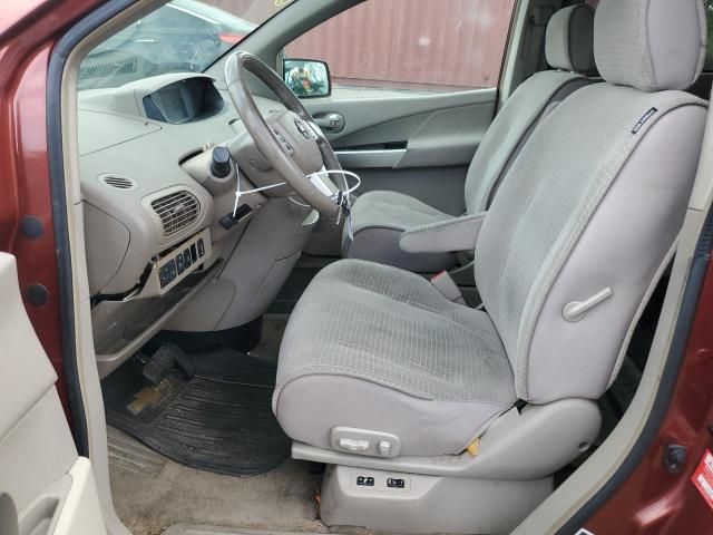 2004 Nissan Quest S