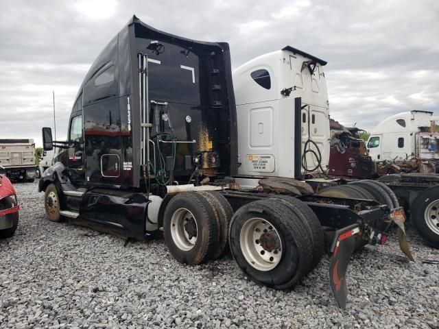 2020 Kenworth Construction T680