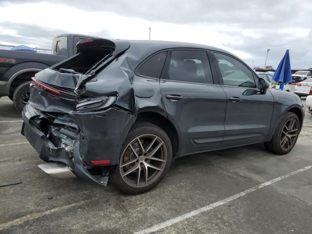 2023 Porsche Macan Base