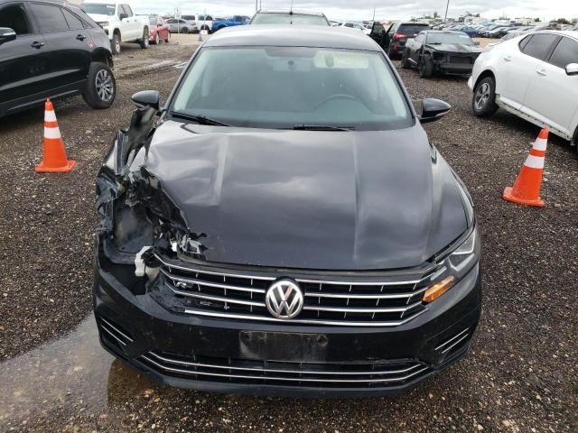 2017 Volkswagen Passat R-Line