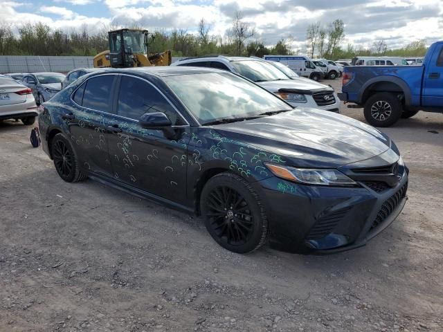 2020 Toyota Camry SE