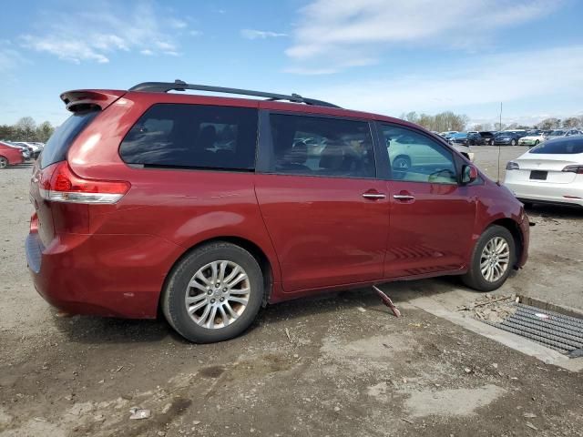 2013 Toyota Sienna XLE