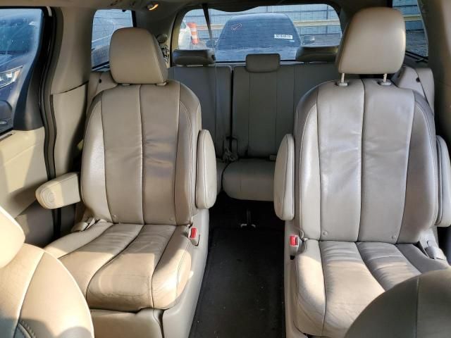 2012 Toyota Sienna XLE