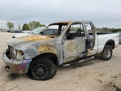 Salvage Trucks for parts for sale at auction: 2001 Ford F250 Super Duty