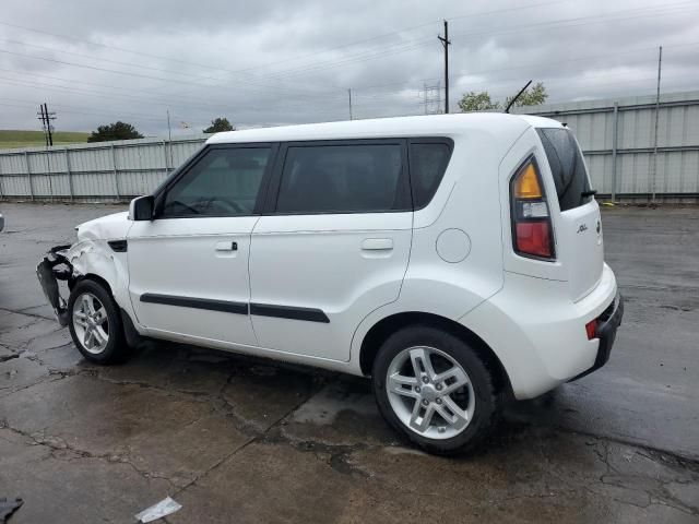 2010 KIA Soul +