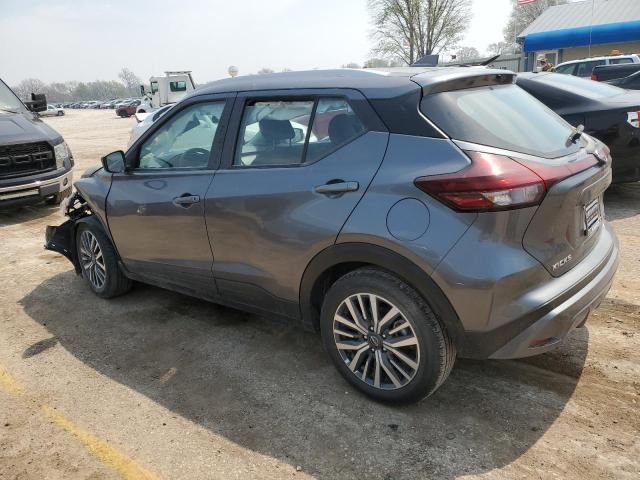 2022 Nissan Kicks SV