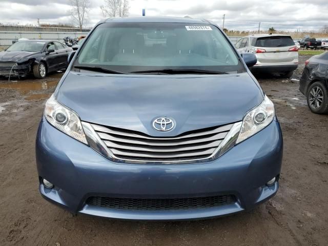 2017 Toyota Sienna XLE