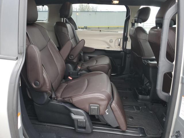 2023 Toyota Sienna Limited