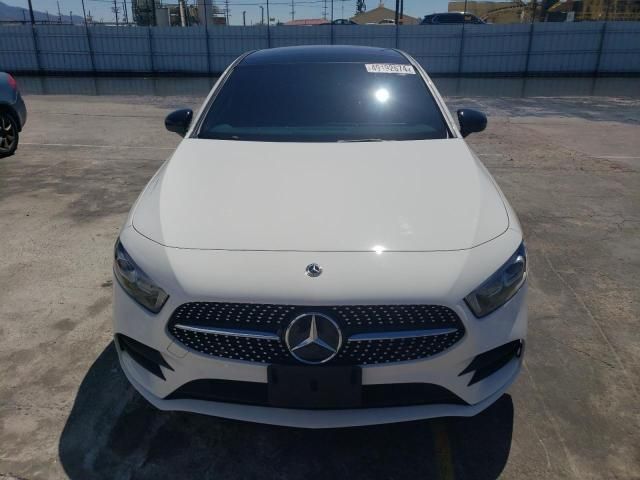 2022 Mercedes-Benz A 220