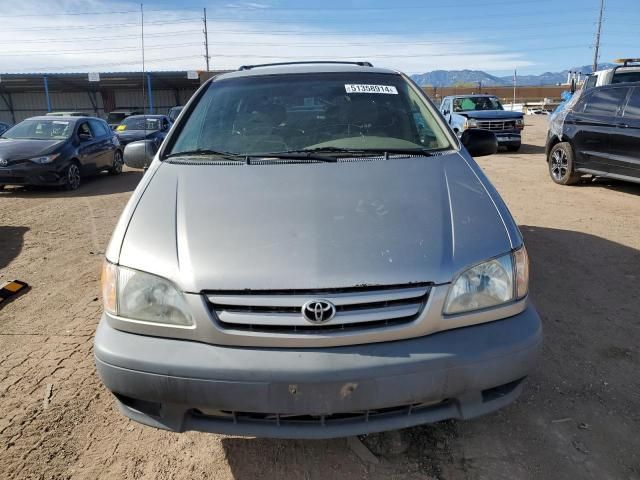 2003 Toyota Sienna CE