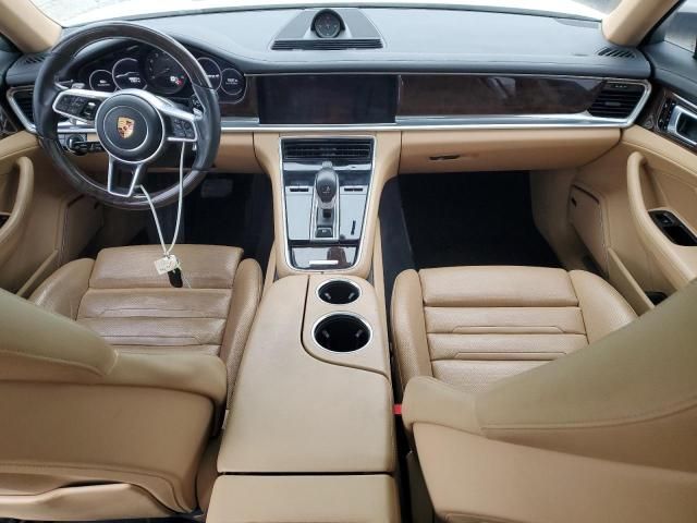 2018 Porsche Panamera 4