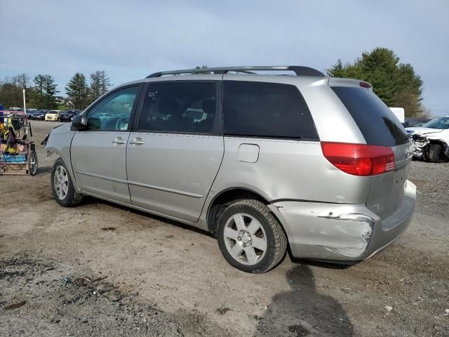 2004 Toyota Sienna CE