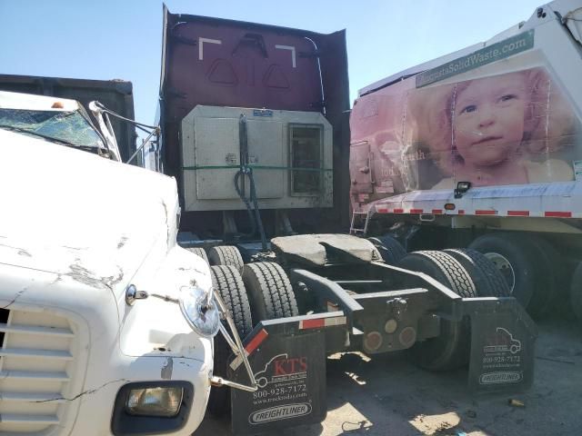 2016 Freightliner Cascadia 125