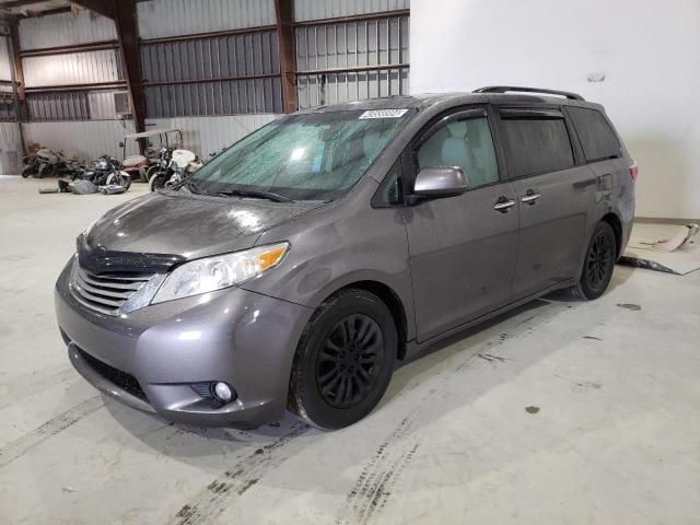 2015 Toyota Sienna XLE