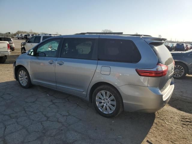 2016 Toyota Sienna LE