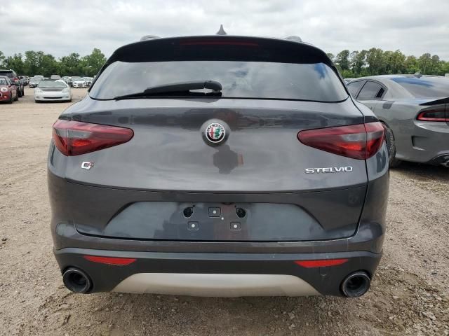 2018 Alfa Romeo Stelvio Sport