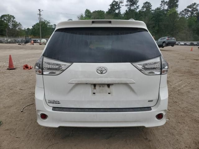 2013 Toyota Sienna Sport