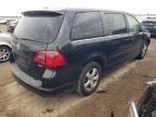 2010 Volkswagen Routan SEL