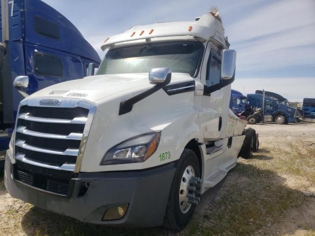 2020 Freightliner Cascadia 126