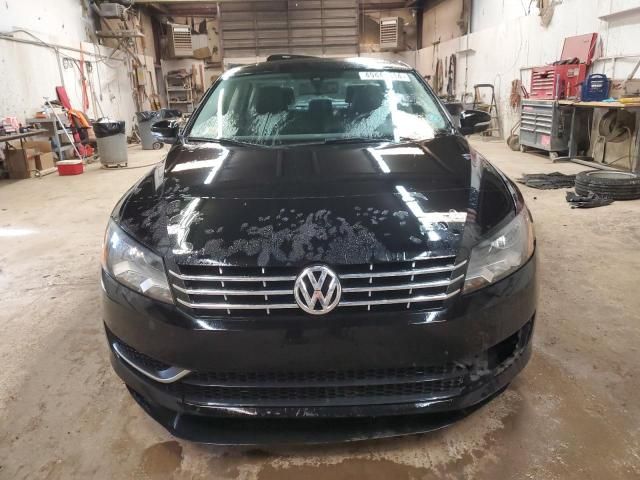 2013 Volkswagen Passat SE