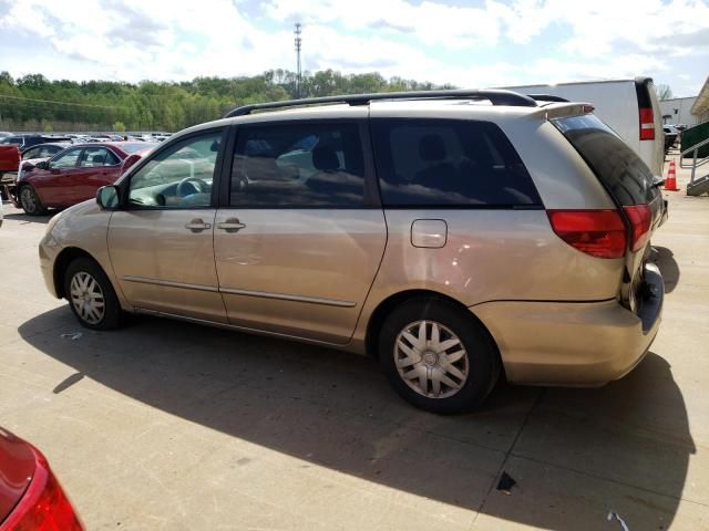 2004 Toyota Sienna CE