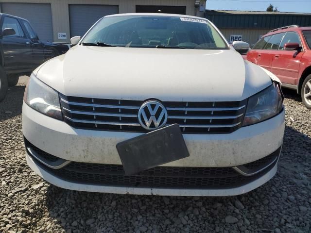 2013 Volkswagen Passat SE