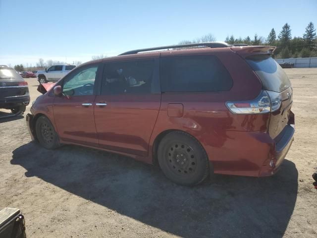 2015 Toyota Sienna Sport