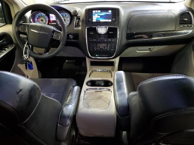 2016 Chrysler Town & Country Limited