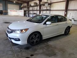 Vehiculos salvage en venta de Copart Eldridge, IA: 2017 Honda Accord Sport