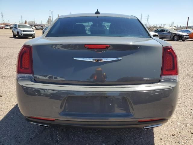 2018 Chrysler 300 Touring