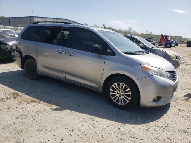 2015 Toyota Sienna XLE