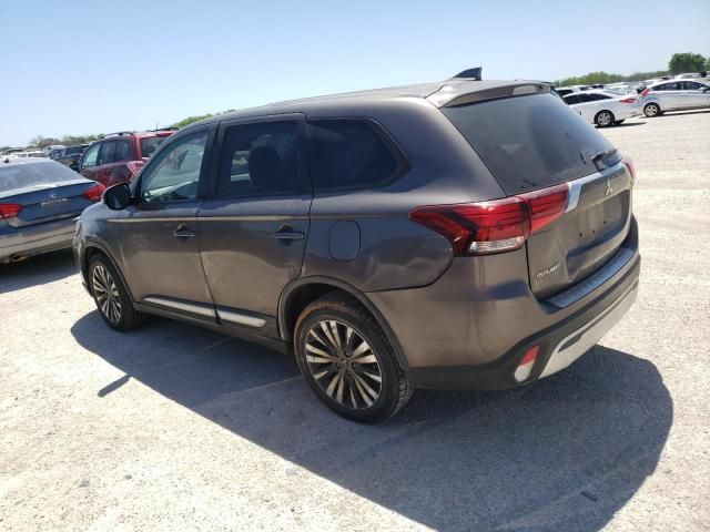 2020 Mitsubishi Outlander SE